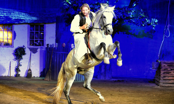 nemzeti lovas színház honfoglalás jegy budapest
